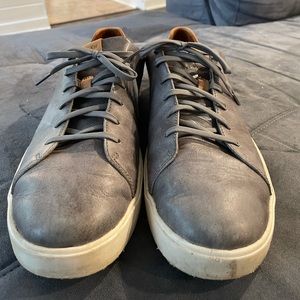 Men’s leather Olukai lace up and slide shoe